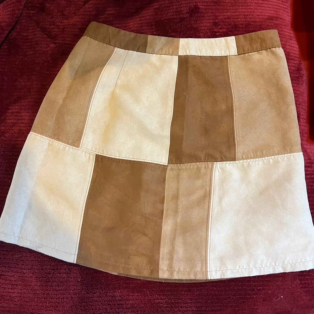 Hollister, faux suede, size 3, patchwork mini skirt in neutrals